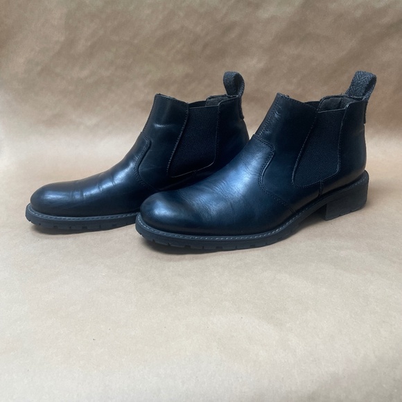 Chelsea boot - Picture 1 of 2